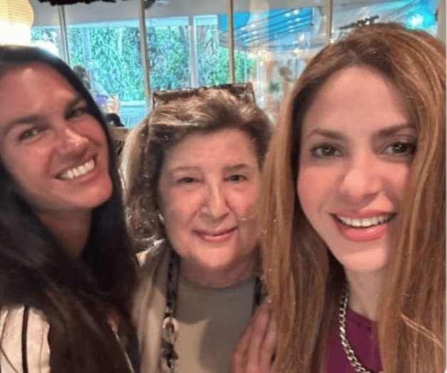 Shakira presume foto con su exsuegra, madre de Antonio de la Rúa