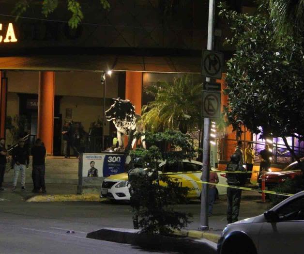 Asesinan a hombre que salía de casino en Guadalajara