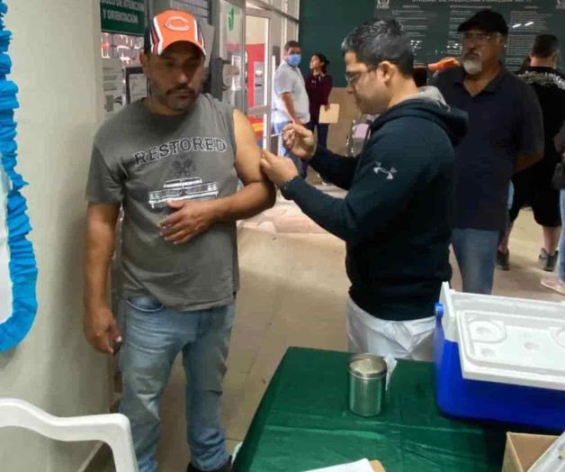 Se aplican vacunas contra Covid, influenza y Papiloma Humano Se aplican vacunas contra Covid, influenza y Papiloma Humano