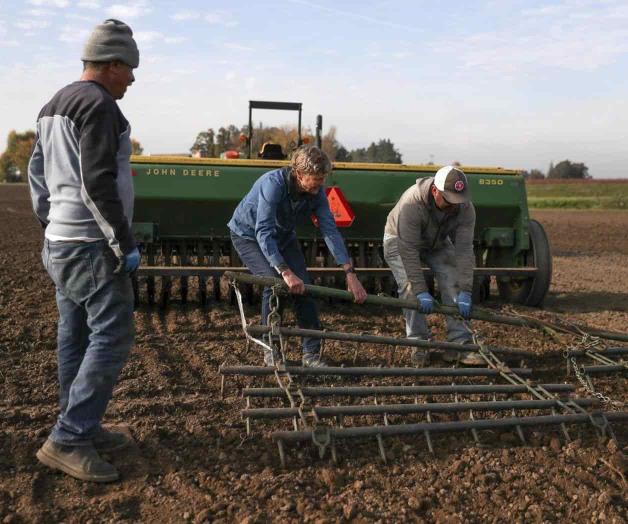 Economía de EU registra fuerte crecimiento en último trimestre de 2023