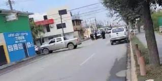 Reynosa | Autoridades tomando conocimiento de un hombre sin vida en calle Tiburcio Garza Zamora