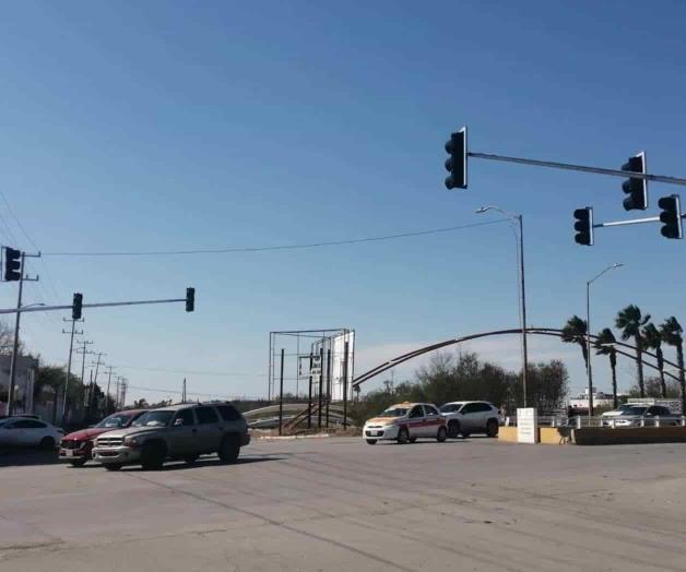 Sin operar semáforos en avenida de Reynosa a un mes de instalación Sin operar semáforos en avenida de Reynosa a un mes de instalación