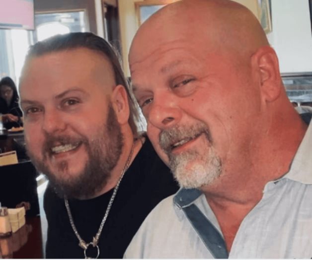 Hijo de Rick Harrison acababa de salir de prisión antes de su muerte Hijo de Rick Harrison acababa de salir de prisión antes de su muerte