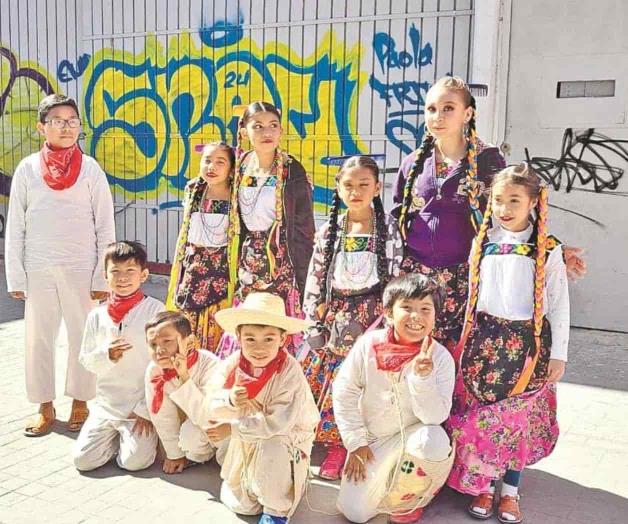 Boteo con causa; piden danzantes para vestuario