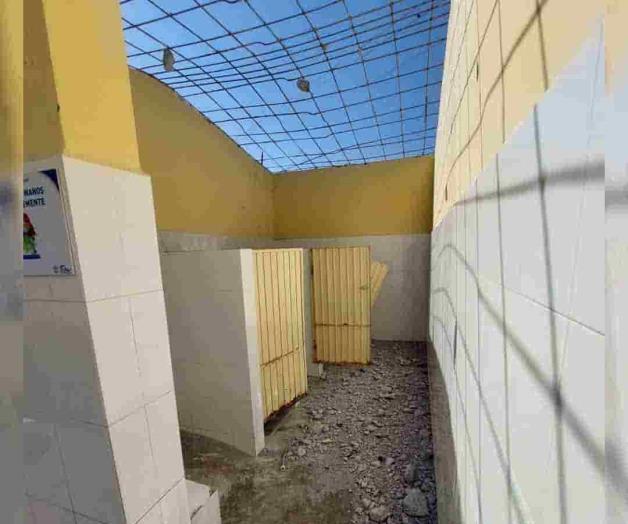 Por baños destrozados no pueden asistir a escuela de Reynosa