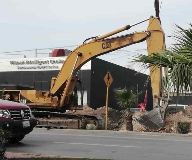 Cierran carril lateral del boulevard Morelos por obra de Comapa Reynosa