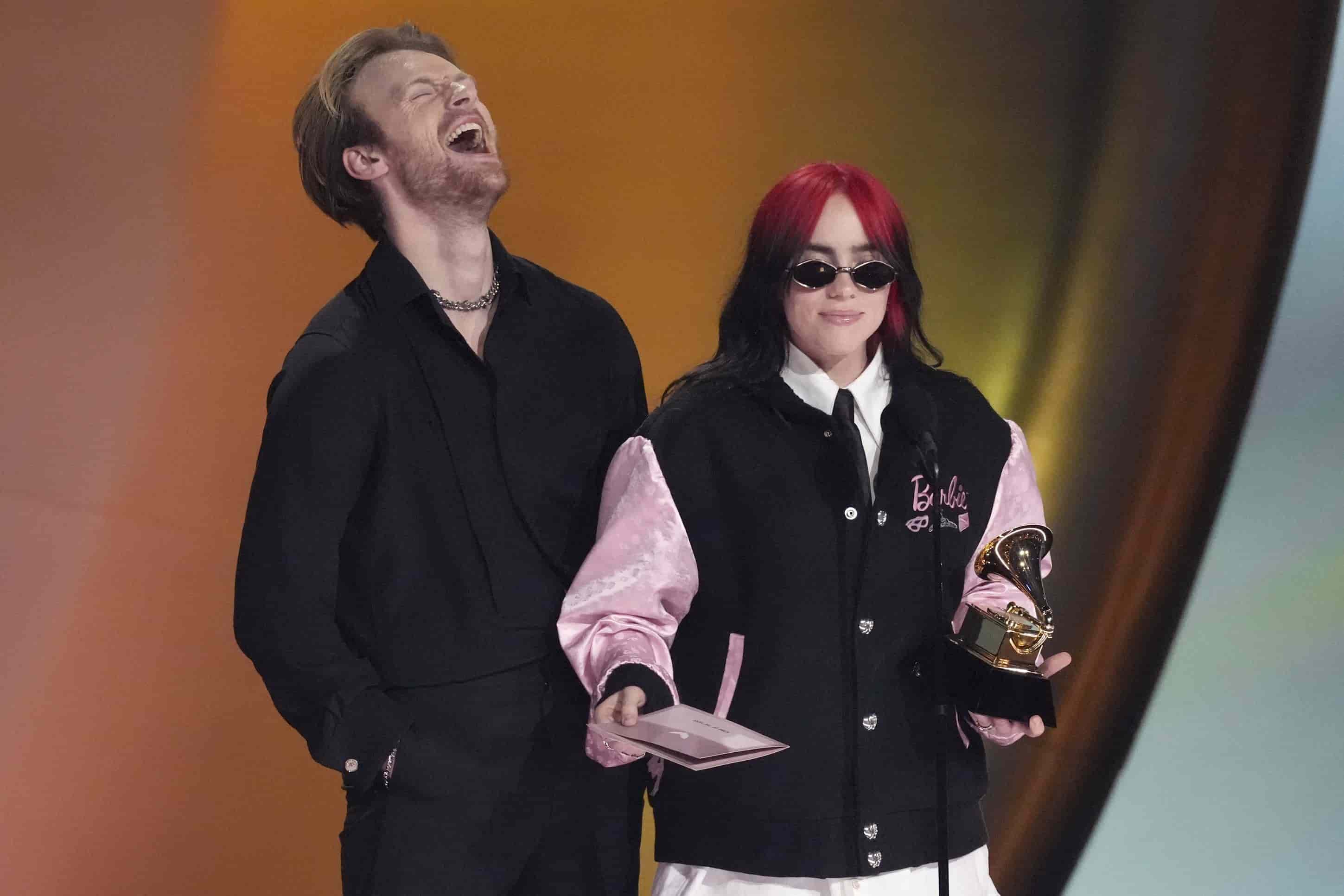 Phineas y Billie Eilish