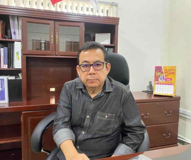 Imparten curso para asistentes electorales