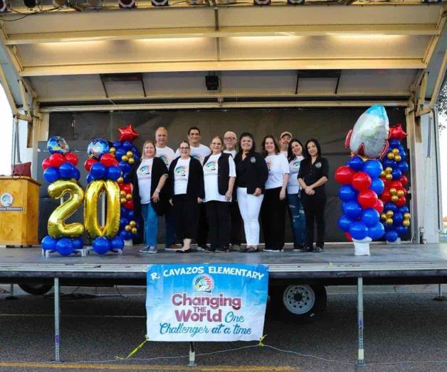 Celebran 20 años de excelencia educativa