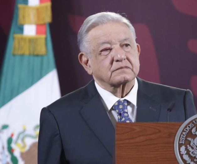 AMLO aparece con un tutupiche en su ojo derecho