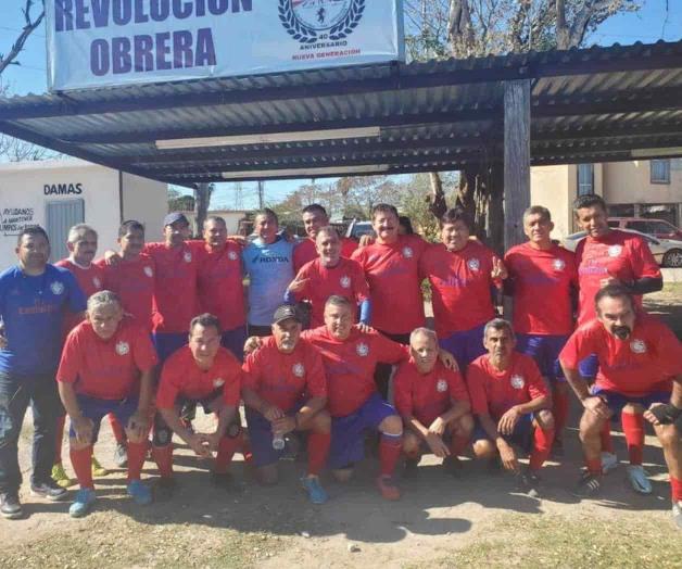 En busca del título Revolución Obrera