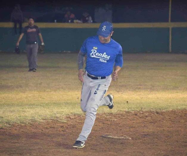 Avanzan Los Reales con su paso ganador