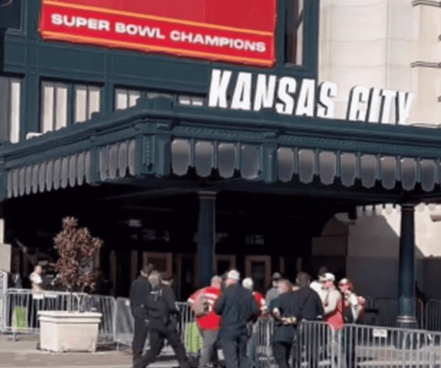 Expresa apoyo de México por muerte de aficionada en desfile de KC