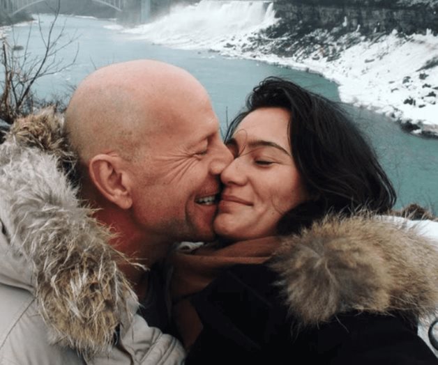 Esposa de Bruce Willis celebra su matrimonio y el amor