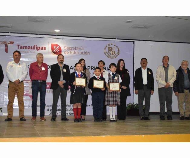 Realizan certamen juarista de oratoria