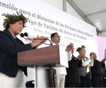 Delfina Gómez entrega Tarjetas Bienestar en Texcoco