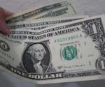 Precio del dólar: moneda abre en 17.06 pesos al mayoreo