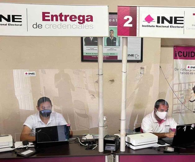 Invita el INE a recoger credenciales de elector