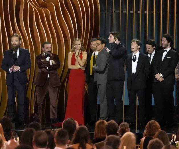 Oppenheimer brilla en los SAG Awards y se enfila hacia el Oscar