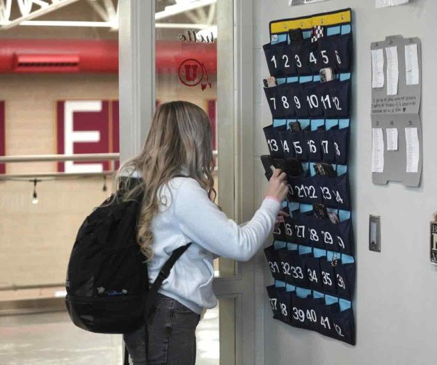 Usan niños teléfonos incluso contra reglas