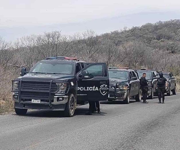 Hallan hielera con restos junto cadáveres en Lagos de Moreno
