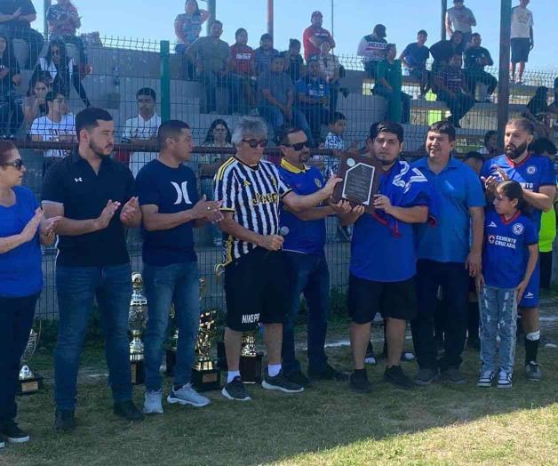 Emotiva la clausura en Torneo de Fútbol Emotiva la clausura en Torneo de Fútbol