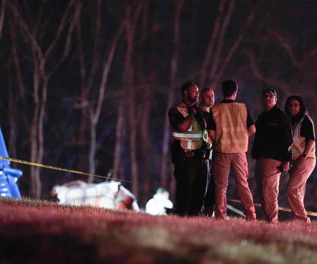 Cae avión; 5 muertos