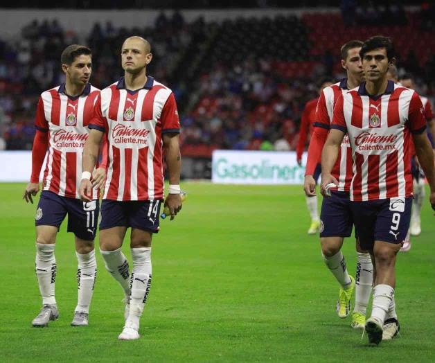 Se disculpa Chicharito con afición de Chivas por derrota