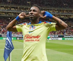 Arrollan Águilas a las Chivas