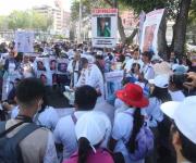 Madres buscadoras realizan marcha como parte de las protestas del Día Internacional de la Mujer