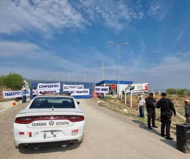 Ejidatarios de Llera protestan contra parque eólico Ejidatarios de Llera protestan contra parque eólico
