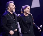 Mijares y Lucero viven conmovedor momento al cantar Si me tenías