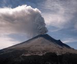 Volc&aacute;n Popocat&eacute;petl: Cae ceniza en 12 municipios de Puebla