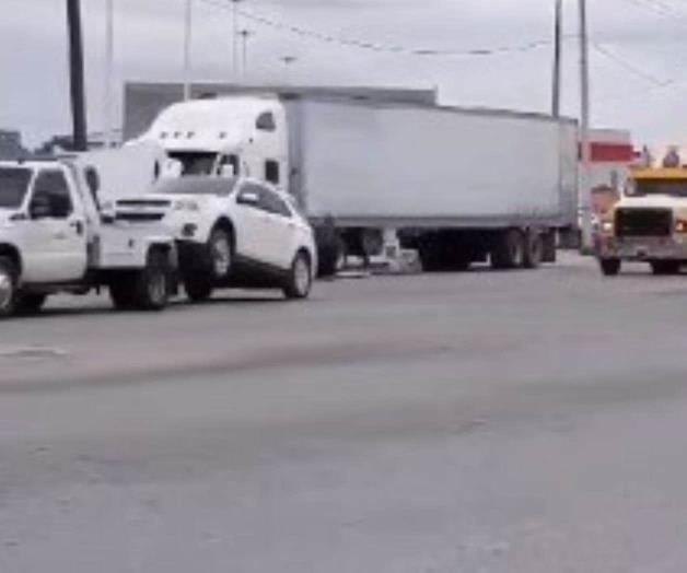 Vuelven balaceras; decomisan camioneta