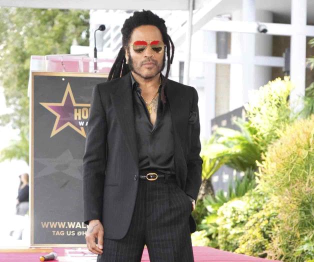 Devela su estrella en Hollywood Devela su estrella en Hollywood