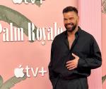 Le entra Ricky Martin a la comedia