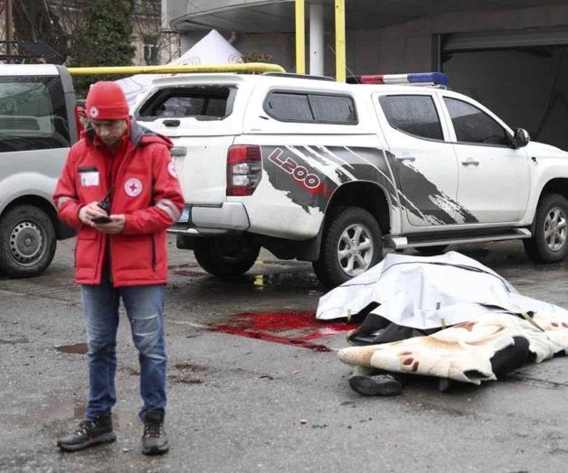 Ataque ruso con misiles deja al menos 14 muertos en sur de Ucrania Ataque ruso con misiles deja al menos 14 muertos en sur de Ucrania