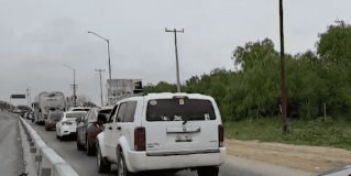 Reynosa | Debido al puente oficial este lunes no hay clases, ni labores, por lo que las familias aprovechan para acudir a los Estados Unidos.