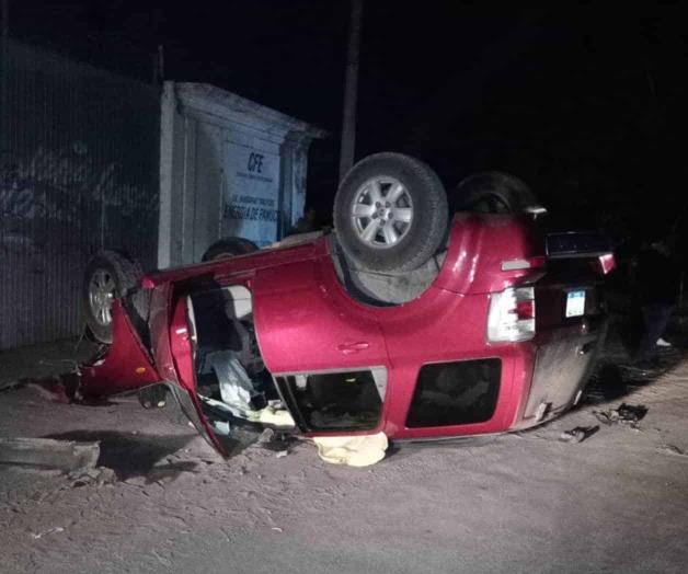 ‘Maromean’ ebrios en una camioneta ‘Maromean’ ebrios en una camioneta