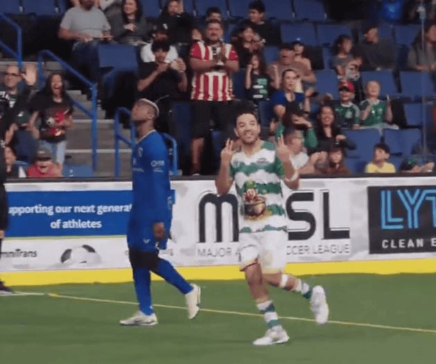 Marco Fabián marcó triplete en menos de 20 minutos Marco Fabián marcó triplete en menos de 20 minutos