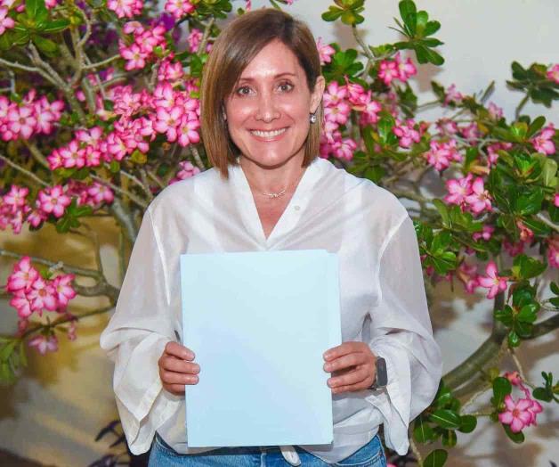 Rosa González Azcárraga se registró a la Alcaldía de Tampico ante el IETAM