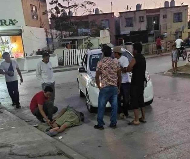 Lo manda al hospital imprudente taxista
