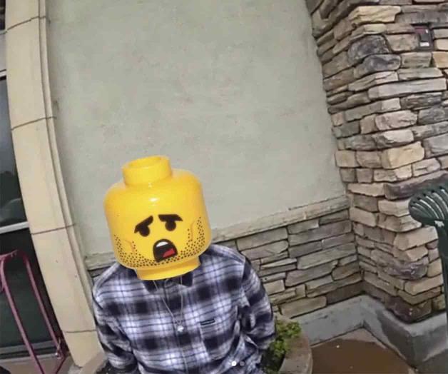 Exigen a policía dejen de usar fotos de Lego