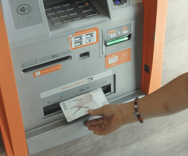Alertan por uso de cajeros bancarios Alertan por uso de cajeros bancarios