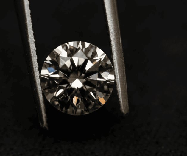 Más baratos, diamantes rústicos de laboratorio