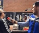 Reportero se encuentra a su mamá en las micheladas