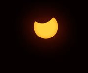 ¡Descubre cómo disfrutar del Eclipse Solar de manera segura!   En este video, te compartimos consejos para que no te lo pierdas!  