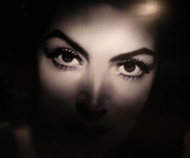 Retrato Sinfónico de María Félix por Alonso J. Burgos Retrato Sinfónico de María Félix por Alonso J. Burgos