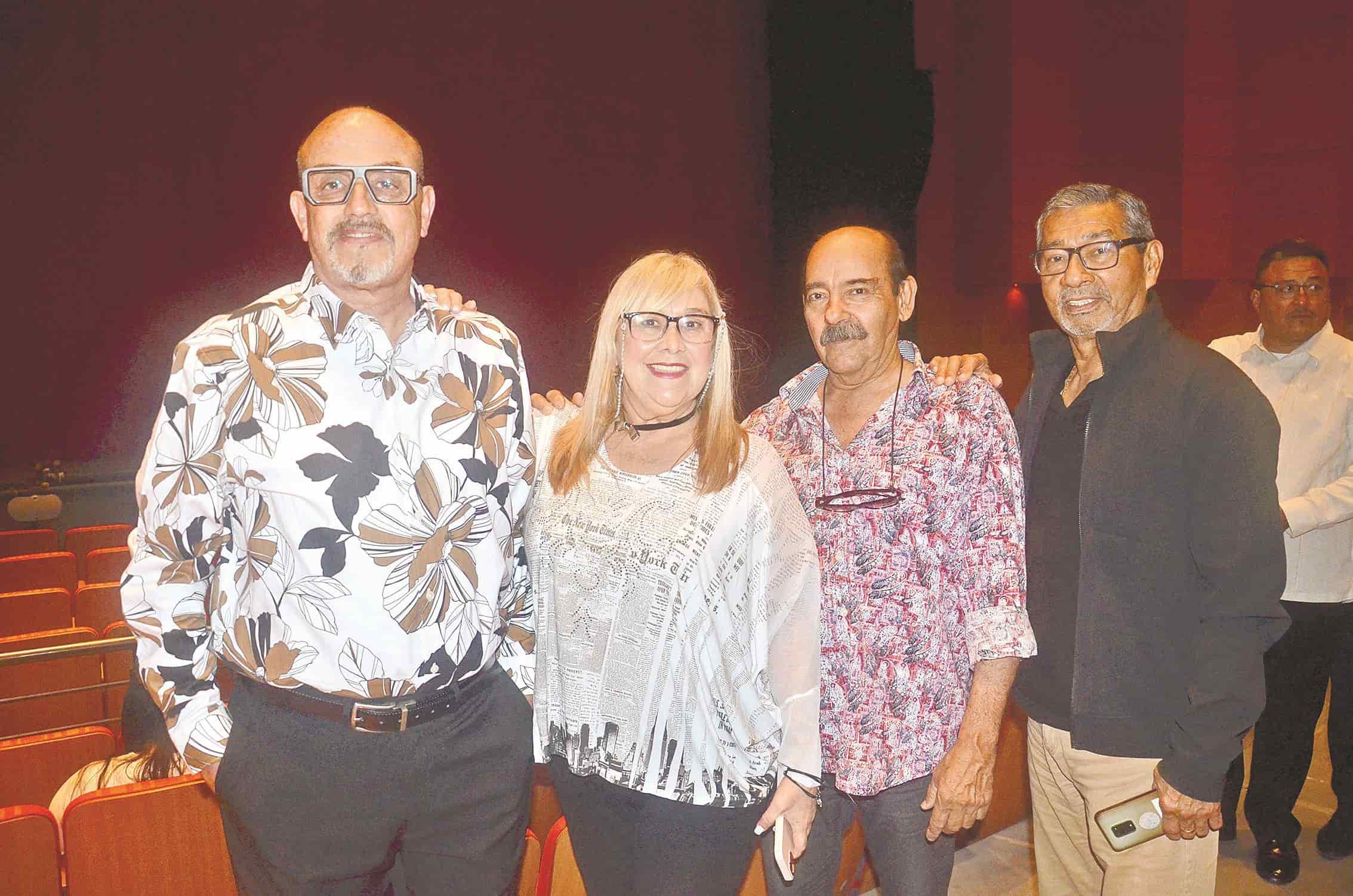 Eduardo Hefferan, Lulú Menabrito, Manolo Ladrón de Guevara y Guillermo Constantino.