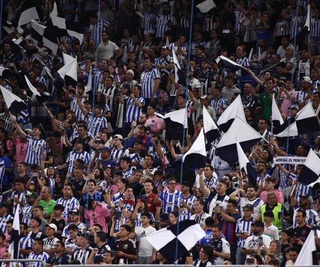 Abuchea el Gigante de Acero a Messi y al Tata Abuchea el Gigante de Acero a Messi y al Tata